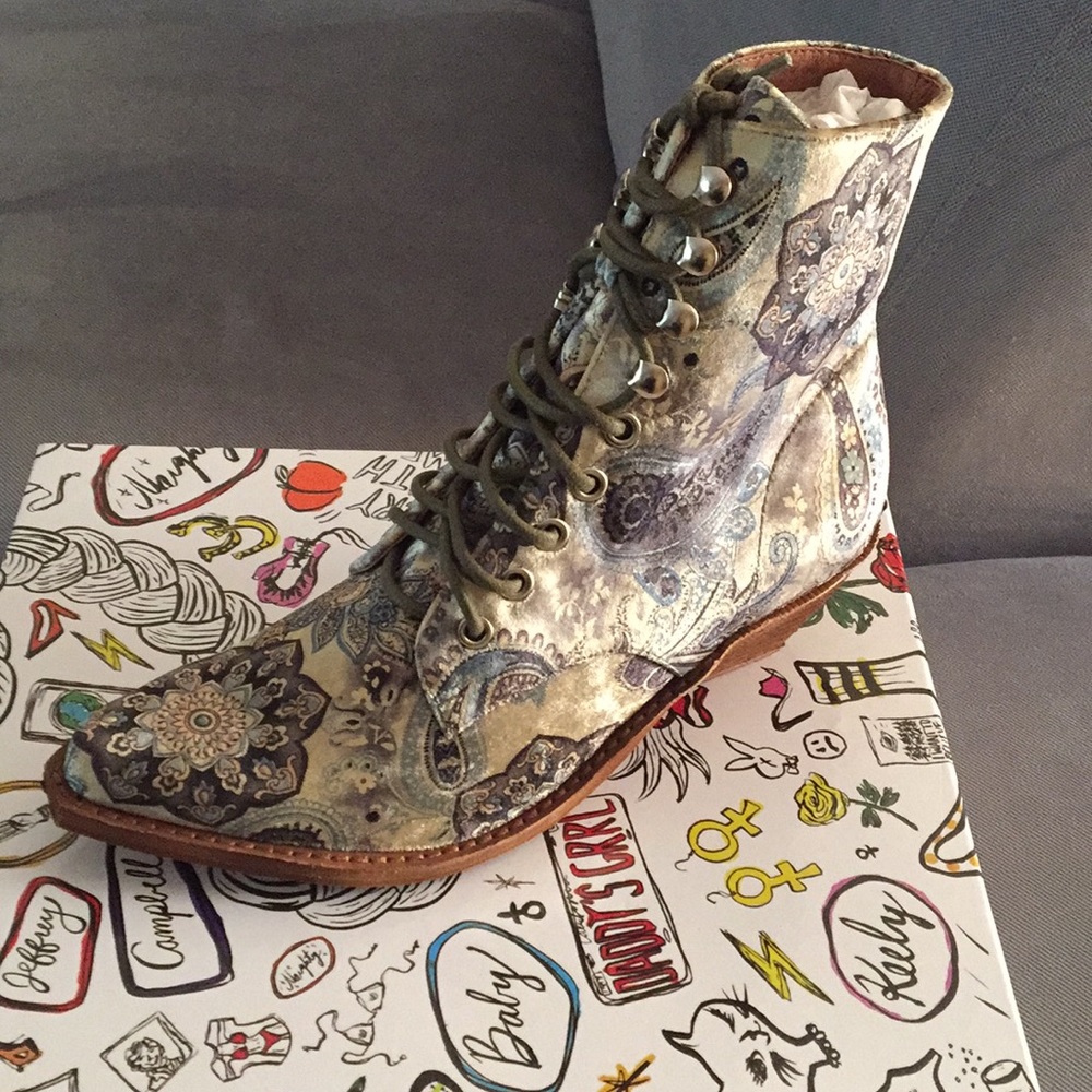 Jeffrey Campbell Grove Lace Up Western Boots - Picture 7 of 8